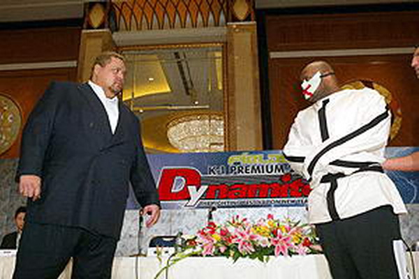 Press Conference (Akebono, Bob Sapp) (K-1 PREMIUM 2003 Dynamite!!)