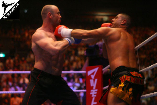  Bjorn Bregy, Gokhan Saki (K-1 World Grand Prix 2006 in Amsterdam)