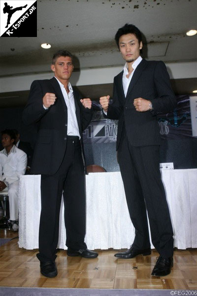 Pressekonferenz (Albert Kraus, Yoshihiro Sato) (K-1 World Max 2006 Champions' Challenge)