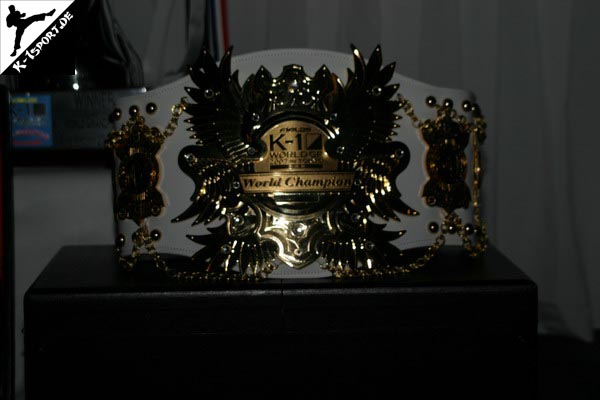 The K-1 Super-Heavyweight Belt  (K-1 World Grand Prix 2007 in Amsterdam)