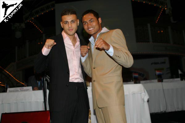 Pressekonferenz (Tarik El Idrissi, Pajonsuk) (K-1 World Grand Prix 2007 in Amsterdam)