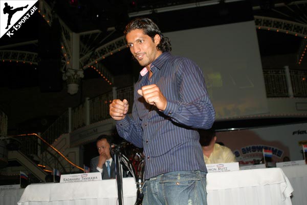 Pressekonferenz (Hakim Gouram) (K-1 World Grand Prix 2007 in Amsterdam)