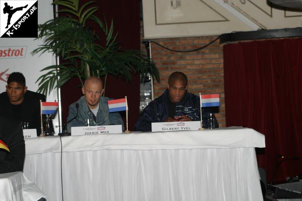 Pressekonferenz (Alistair Overeem, Joeri Mes, Gilbert Yvel) (K-1 World Grand Prix 2007 in Amsterdam)