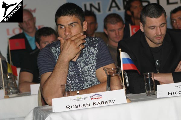 Pressekonferenz (Micheal Knaap, Ruslan Karaev, Paul Slowinski, Nicolas Vermont) (K-1 World Grand Prix 2007 in Amsterdam)