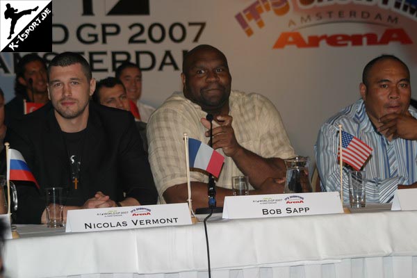 Pressekonferenz (Nicolas Vermont, Bob Sapp, Mighty Mo) (K-1 World Grand Prix 2007 in Amsterdam)