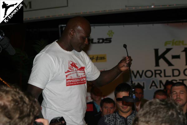 Pressekonferenz (Ernesto Hoost) (K-1 World Grand Prix 2007 in Amsterdam)