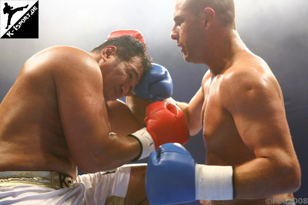  Ray Sefo, Gokhan Saki (K-1 World Grand Prix 2008 Final Elimination)