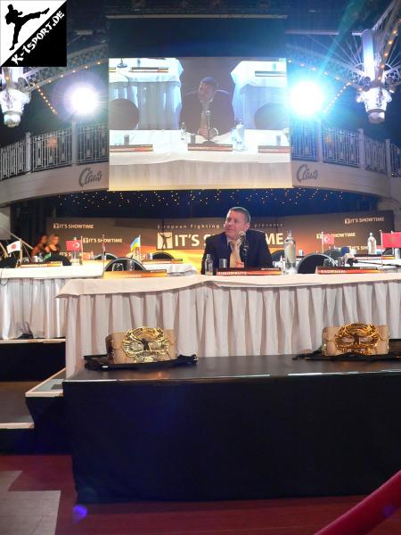 Event Producer Simon Rutz at the Press Conference  (It's Showtime 2010)